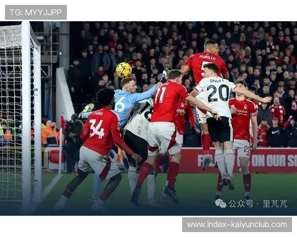 英超曼城角球套路再次奏效，门前被占优