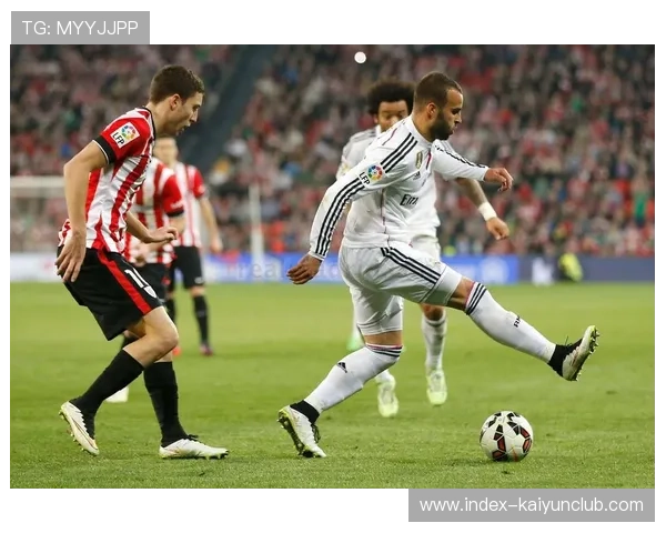 西甲皇马外线速度出奇制胜,客场三分到手 西甲皇马外线速度出奇制胜,客场三分到手